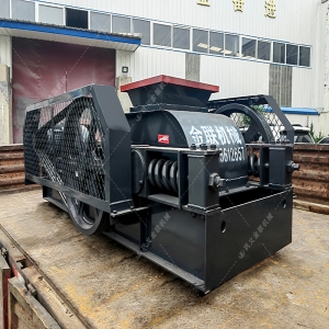 大型液壓對輥制砂機發貨 2PG1208制砂機發往山東