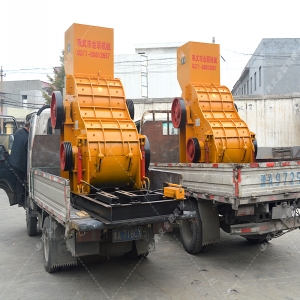 兩臺800X800雙級粉碎機發貨圖片_發往廣西南寧_破碎鐵礦石