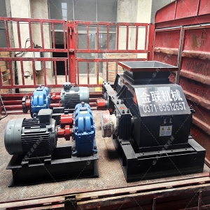 兩臺1200x800型河卵石制砂機發往內蒙古