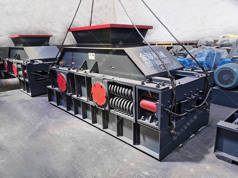 1000x700型半自動對輥破碎制砂機發貨