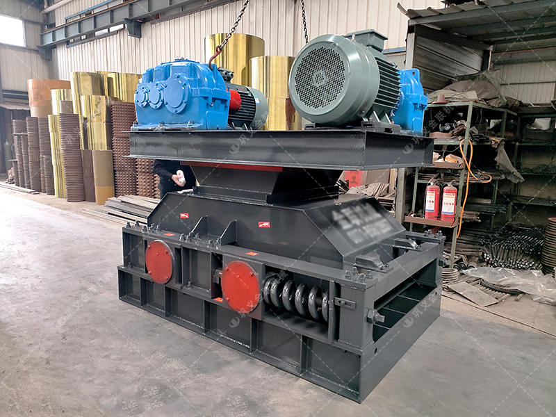 2PGC0609雙齒輥破碎機(jī)發(fā)貨圖片_發(fā)往青海格爾木_破碎鎳礦 2PGC0609雙齒輥破碎機(jī)發(fā)貨圖片_發(fā)往青海格爾木_破碎鎳礦