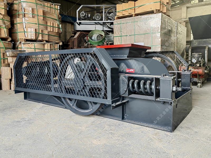 2PG小型對輥破碎機發(fā)貨現(xiàn)場圖片_發(fā)往江西撫州_破碎玻璃 2PG小型對輥破碎機發(fā)貨現(xiàn)場圖片_發(fā)往江西撫州_破碎玻璃