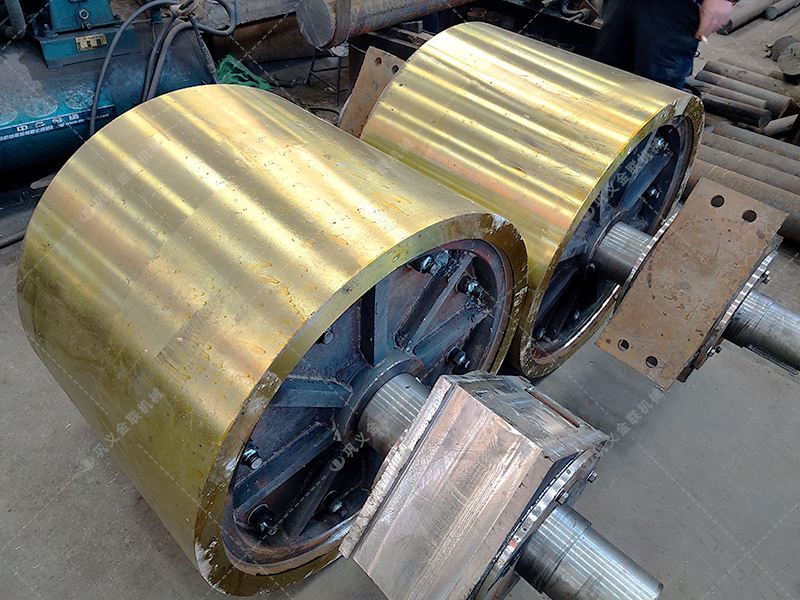 砂廠更換設備用對輥破碎機多少錢一臺? 砂廠更換設備用對輥破碎機多少錢一臺?