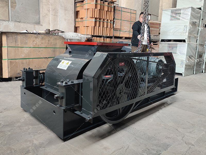 深度解析雙齒輥破碎機的工作原理與結構特點 深度解析雙齒輥破碎機的工作原理與結構特點