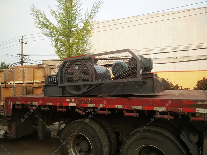 深度解析雙齒輥破碎機的工作原理與結構特點 深度解析雙齒輥破碎機的工作原理與結構特點